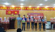 Phường Đông Hưng Thuận Chăm lo tết cho ĐVTN địa phương.